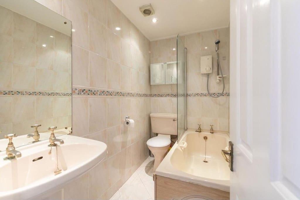 אדינבורו Stylish 1 Bedroom Apartment מראה חיצוני תמונה